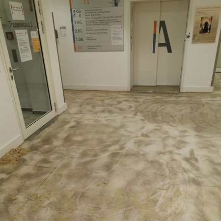 Bodenbelagsarbeiten Designplanken im Krankenhaus Bad Malente Raumausstatter 04